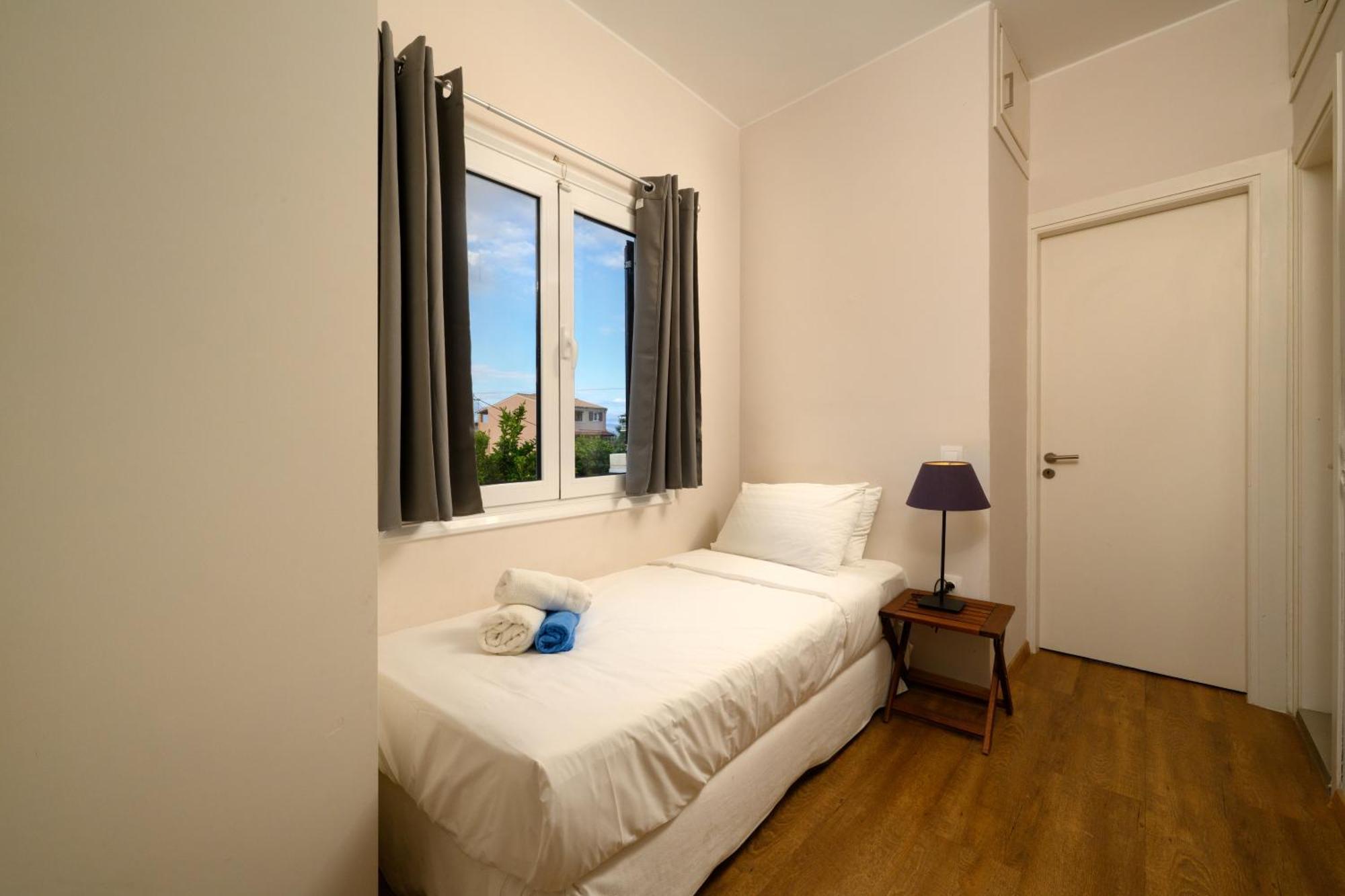 Orange Grove Suites Benitses  Esterno foto
